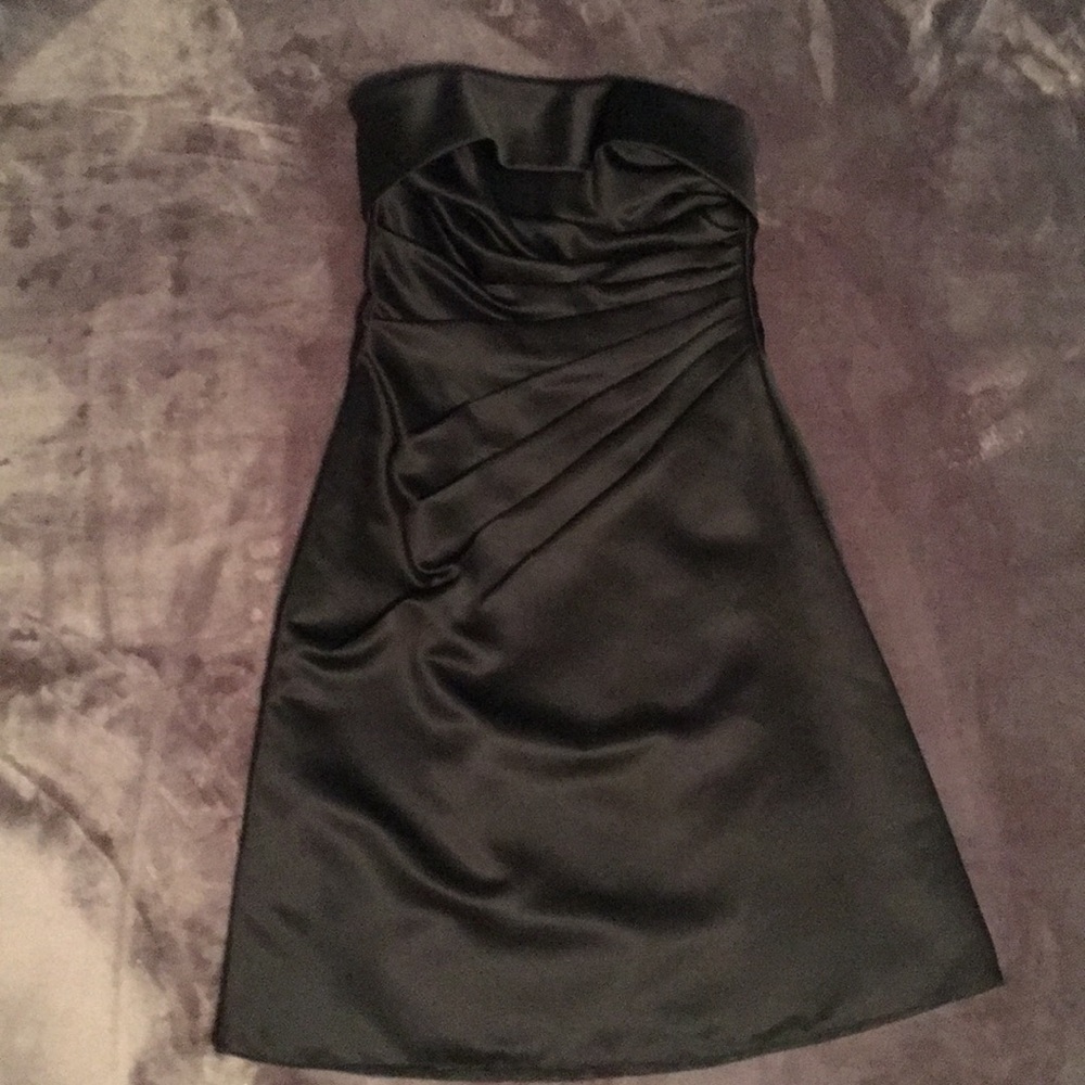 Sleeveless Bridesmaids / grad dress.